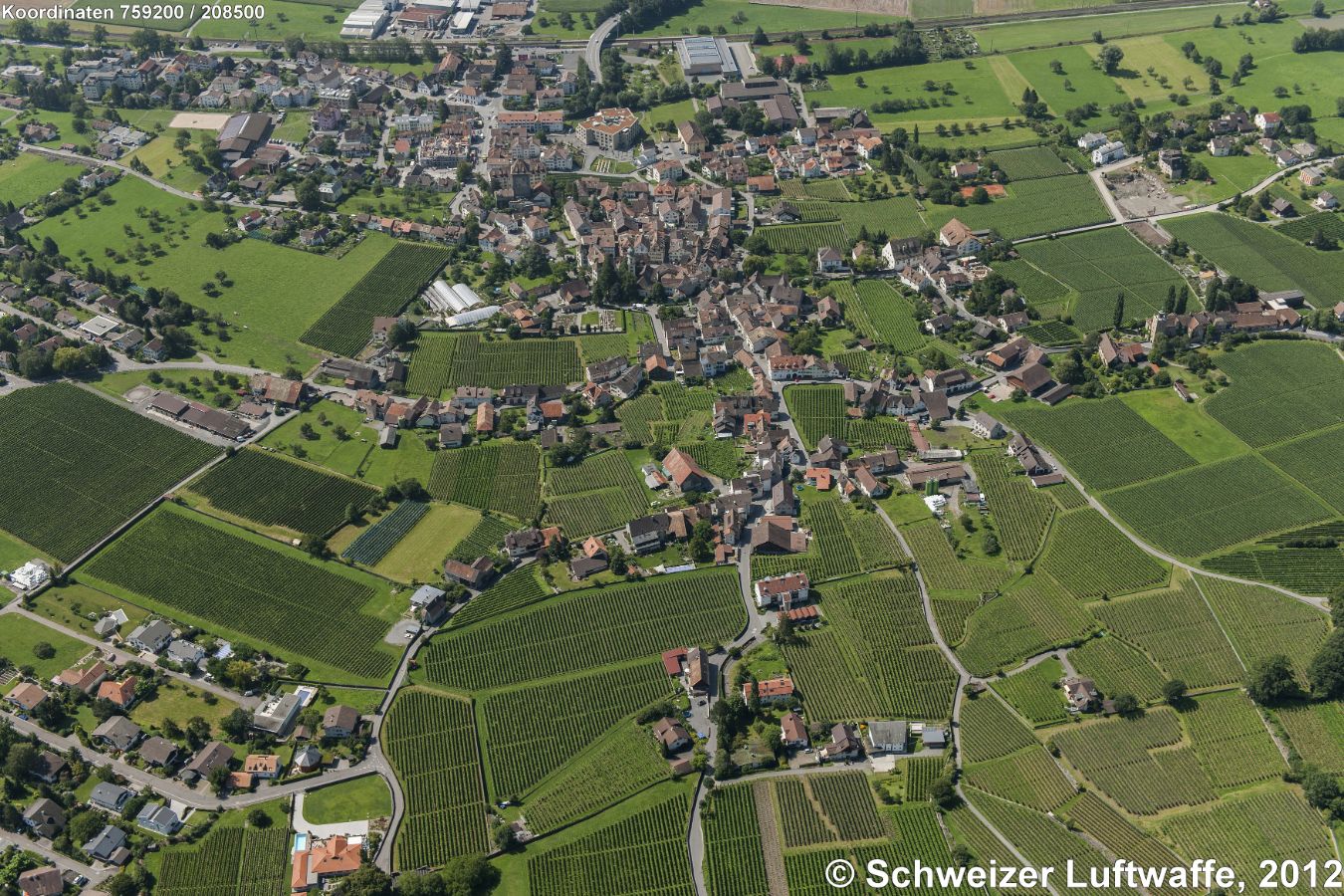 'Bündner Herrschaft' : Maienfeld; Blickrichtung SW